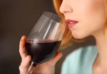 Vinho pode eliminar até 99% das bactérias da garganta